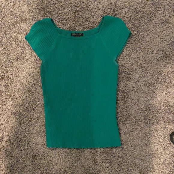 Formal coral short sleeve! - Picture 3 of 3